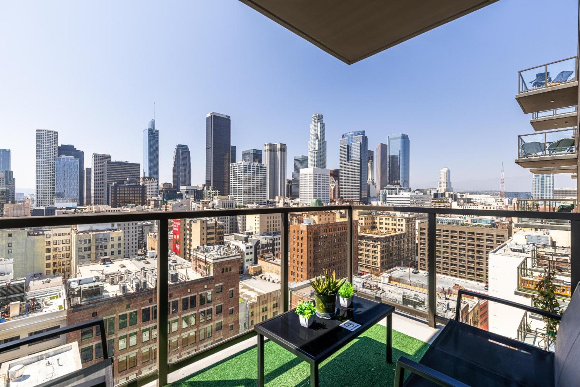 Top Floor 3 Bed 3 Bath Penthouse Living In Luxury ลอสแอนเจลิส ภายนอก รูปภาพ