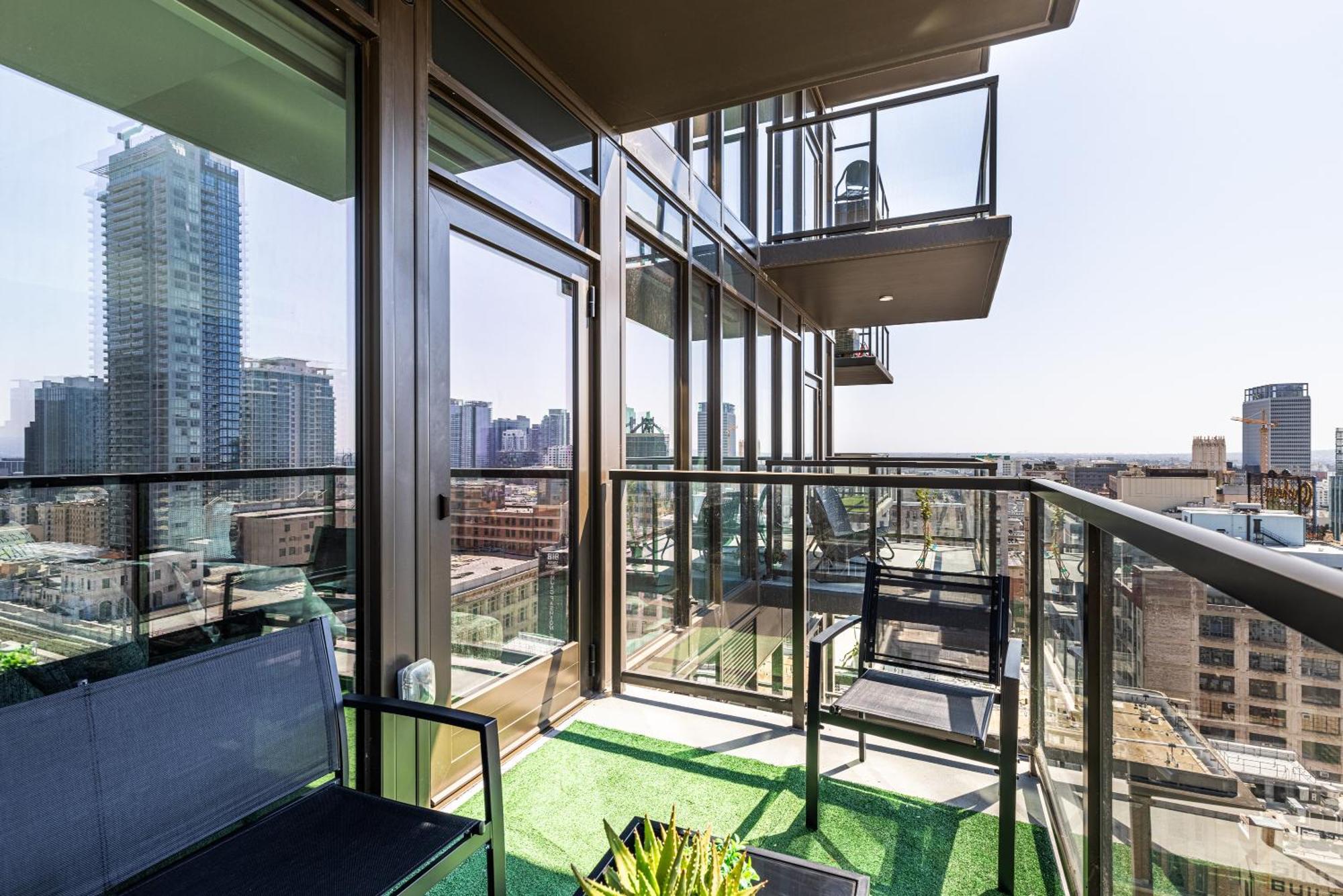 Top Floor 3 Bed 3 Bath Penthouse Living In Luxury ลอสแอนเจลิส ภายนอก รูปภาพ