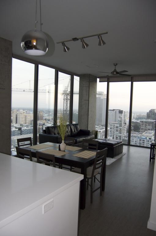 Top Floor 3 Bed 3 Bath Penthouse Living In Luxury ลอสแอนเจลิส ภายนอก รูปภาพ